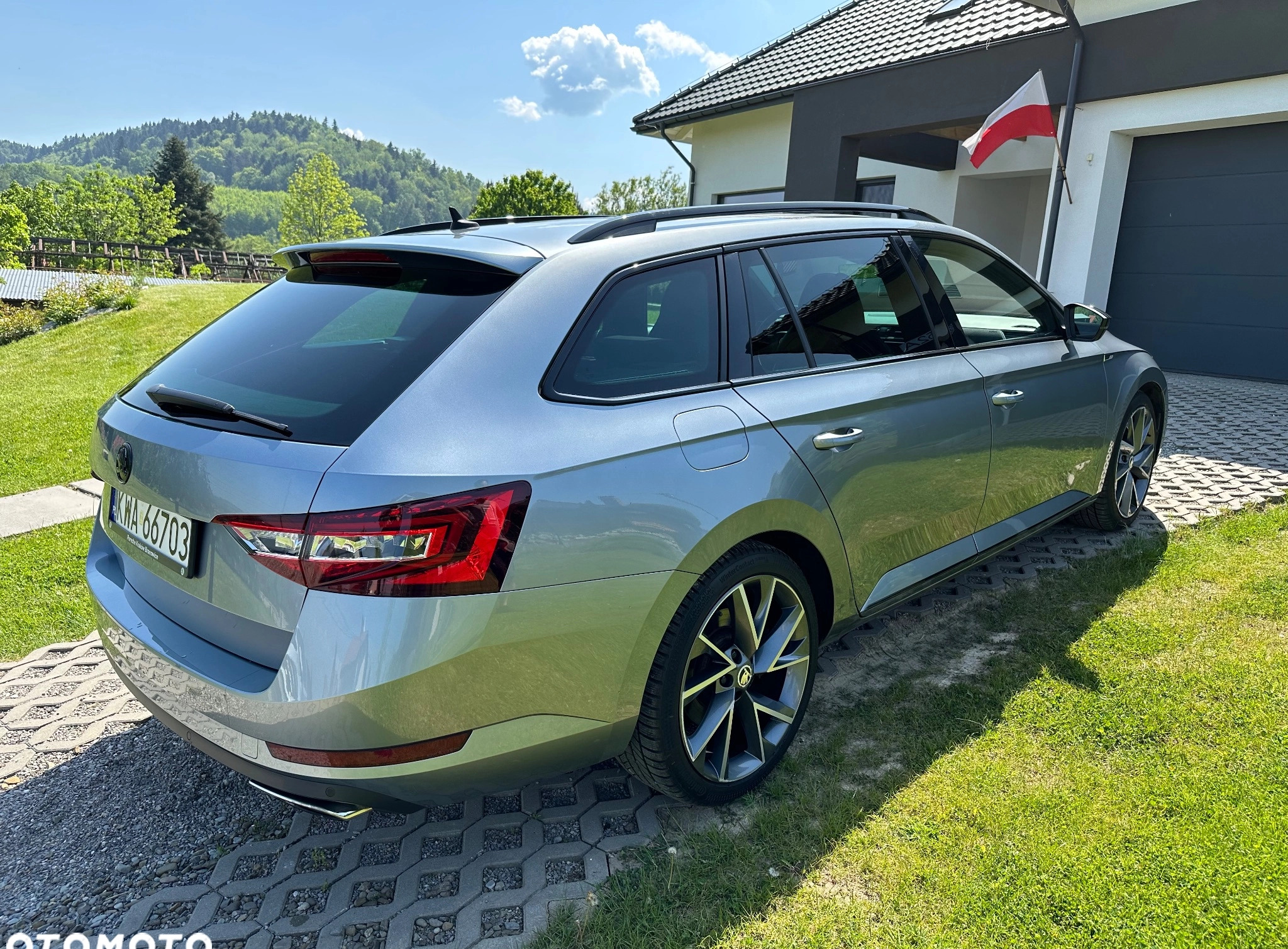 Skoda Superb cena 109400 przebieg: 119600, rok produkcji 2017 z Andrychów małe 781